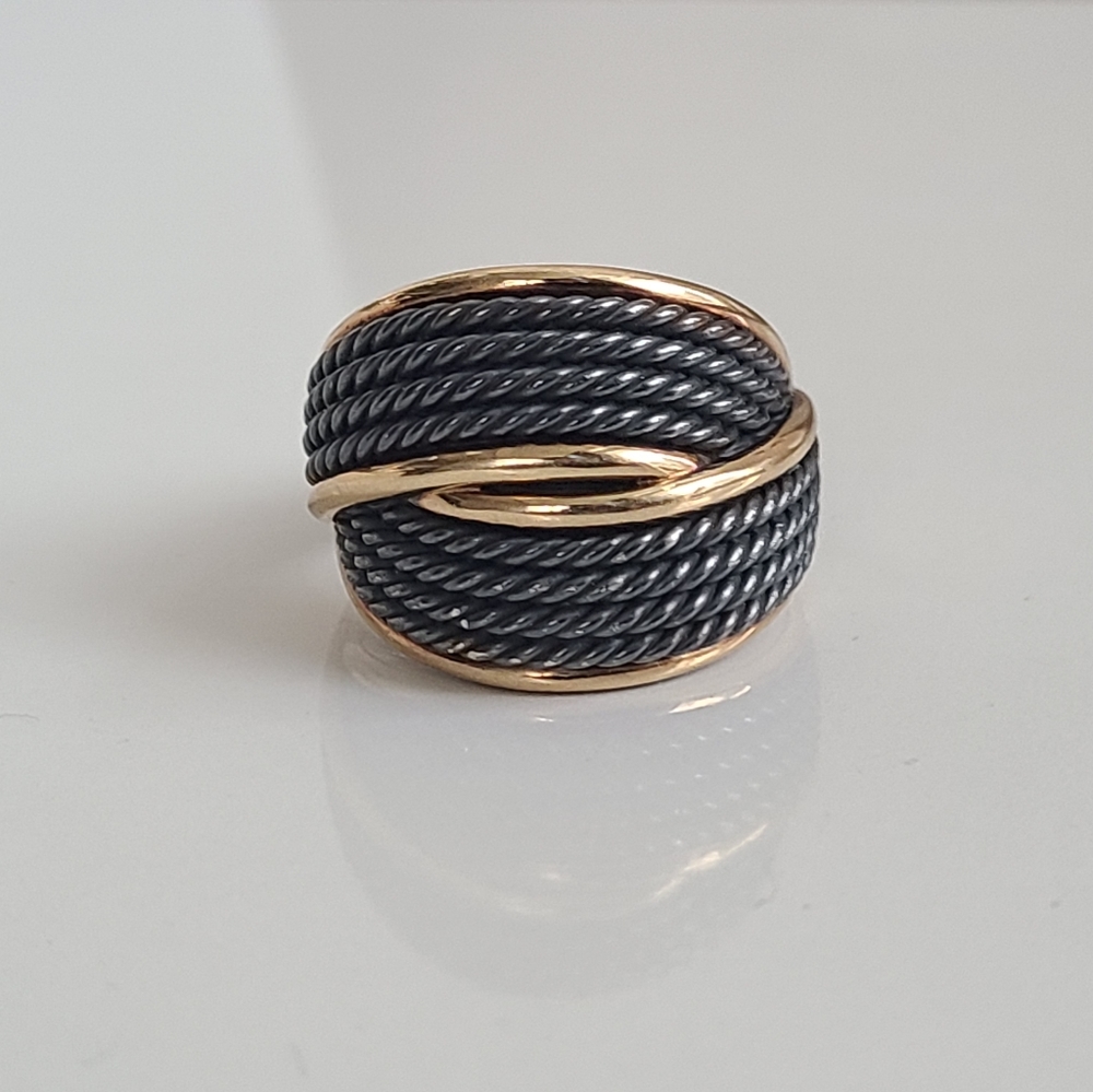 David Yurman Origami Crossover Ring In Blackened Silver and Gold - Picture 2 of 13